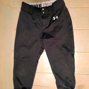 Youth girls under Armour black softball pants medium